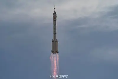 Long March 2F/G | Shenzhou 24