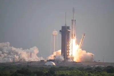 Falcon Heavy | Psyche